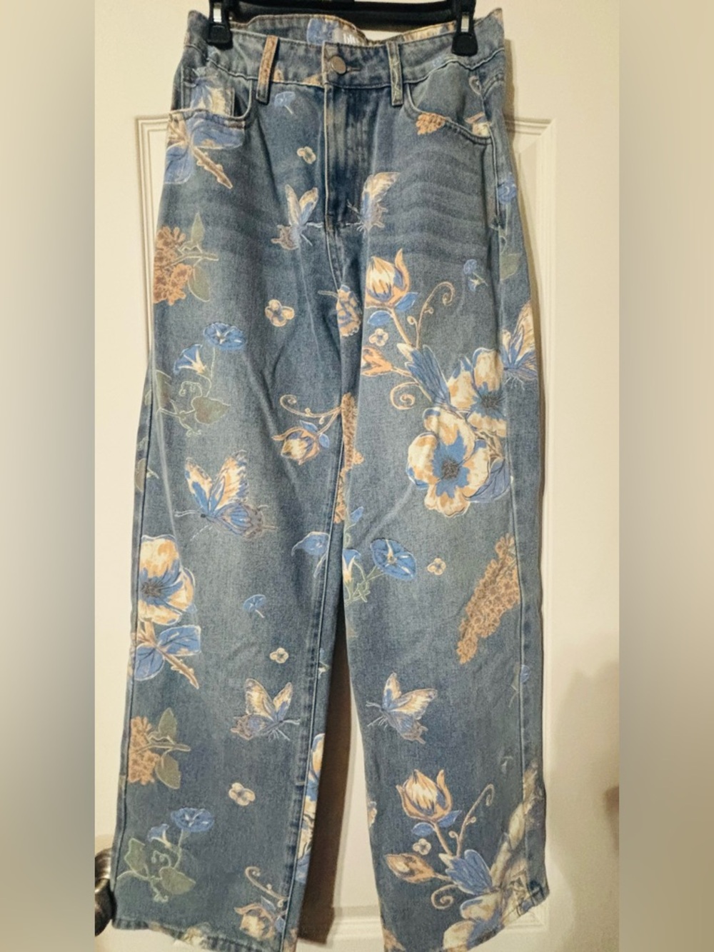 Floral Print Straight Leg Jeans in Blue and Cream